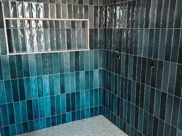 Teal vertical stack, glass mosaic floor